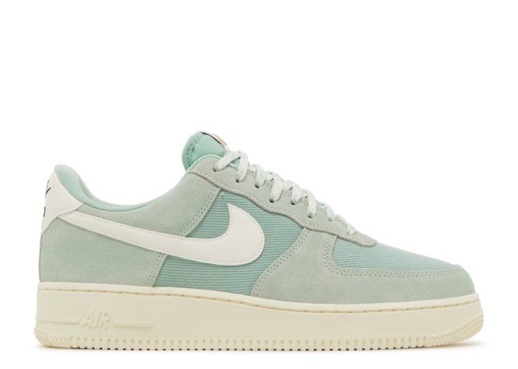 Nike Air Force 1 '07 Lv8 - Certified Fresh Enamel Green/Sail